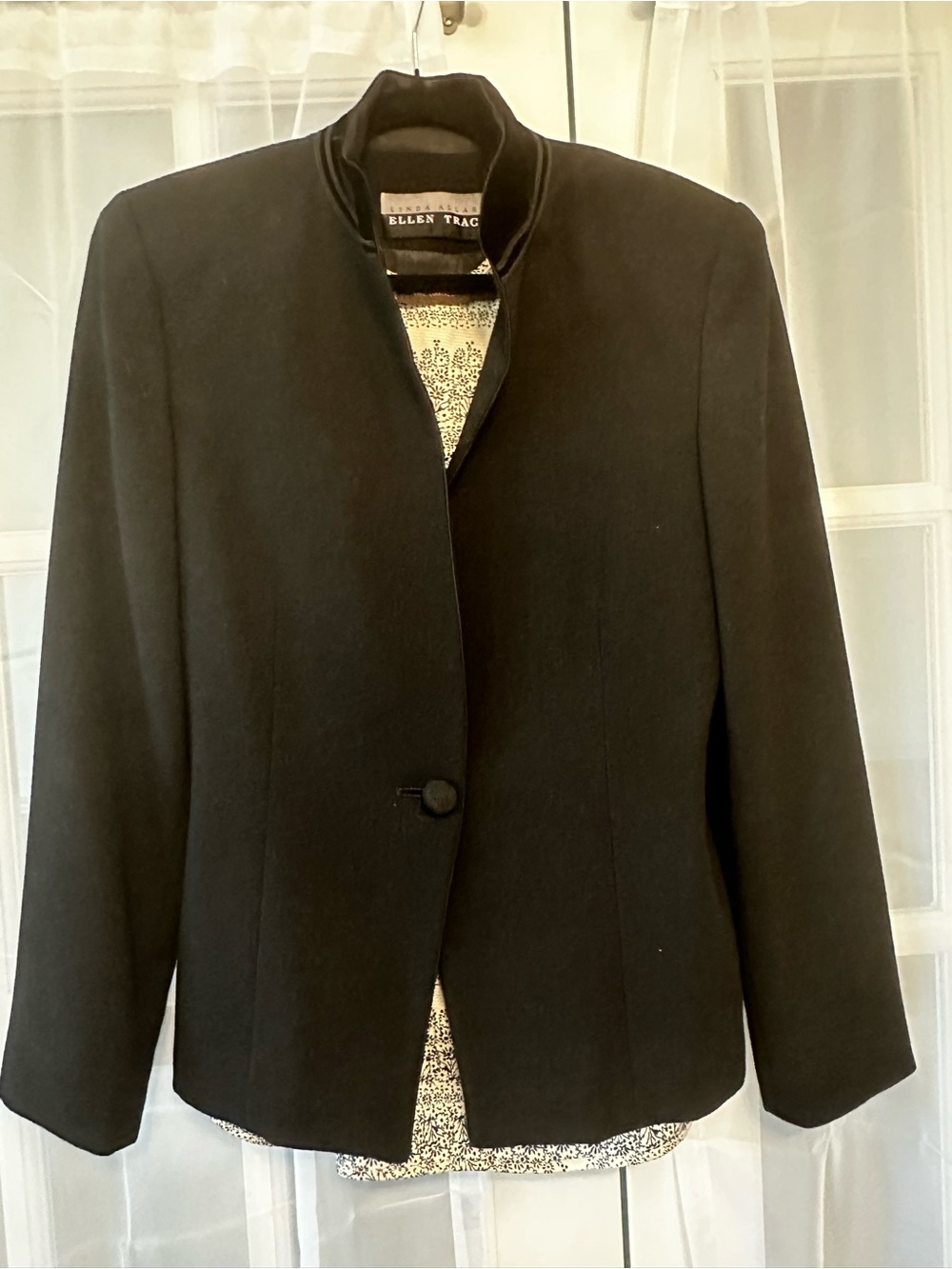 Vintage Ellen Tracy Linda Allard 100% Wool Blazer Velvet Collar